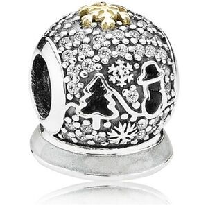 Pandora 2015 Black Friday Snowglobe Charm